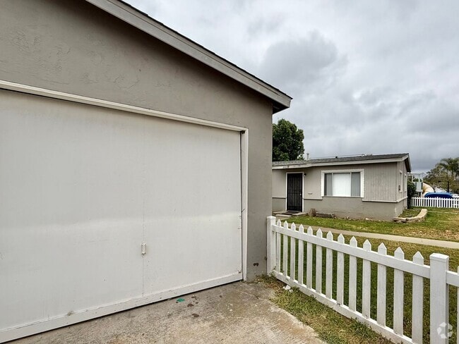 Building Photo - 4429-4431 Manitou Way Unit 4429 Rental