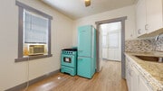 Photo - 1127 Bell St
