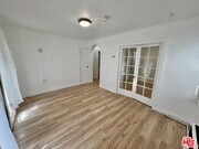 Photo - 934 1/2 S Berendo St