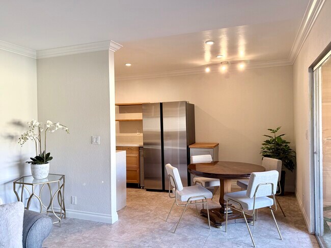 Photo - 408 E Civic Center Dr Unit 302