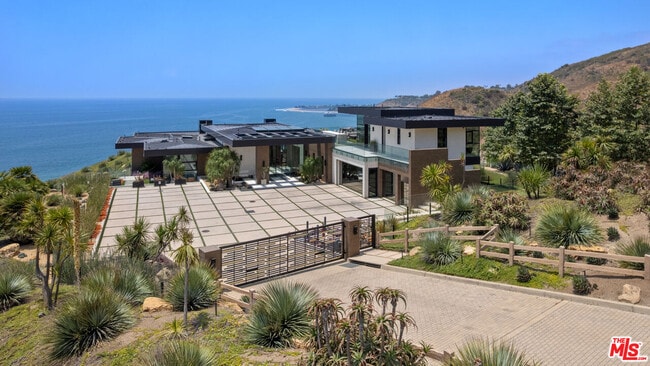 Photo - 5012 Carbon Beach Terrace