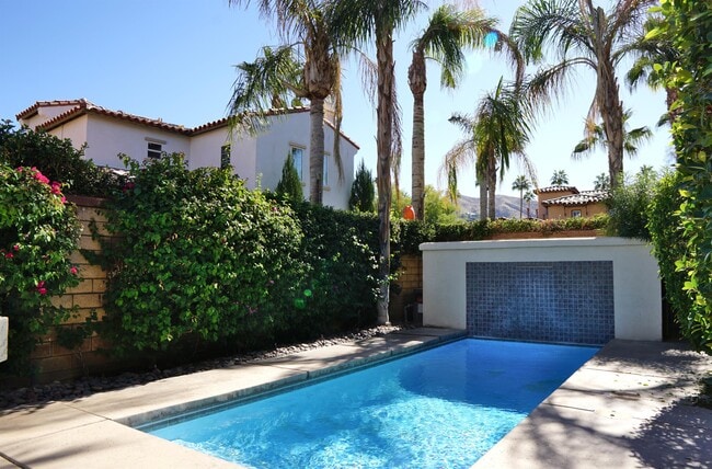 Photo - 1816 Pintura Cir W