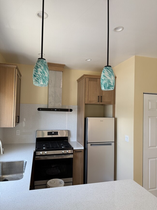 Photo - 1434 Elwood St