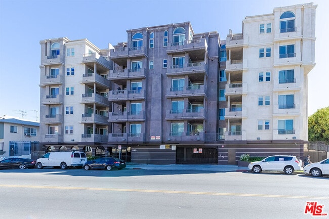 Building Photo - 848 Irolo St Unit 308