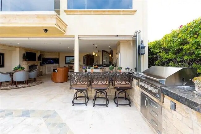 Photo - 900 E Balboa Blvd