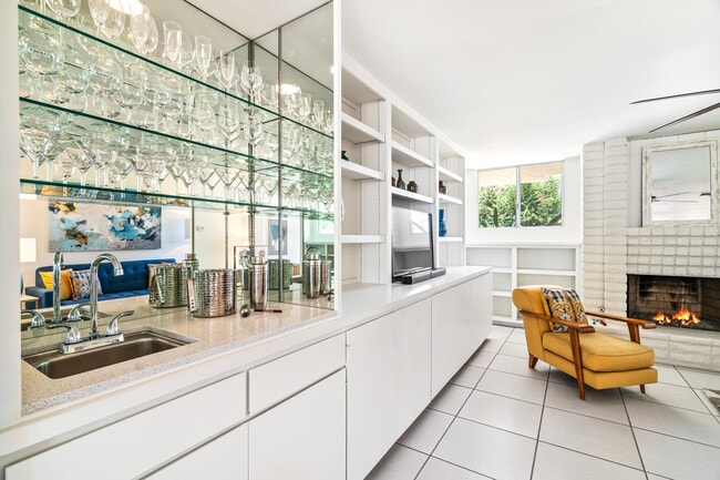 Photo - 215 Desert Lakes Dr