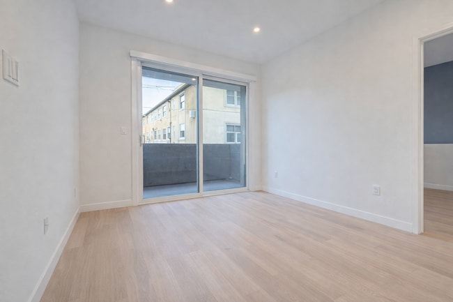 Photo - 5851 W 88th St Unit 118-88