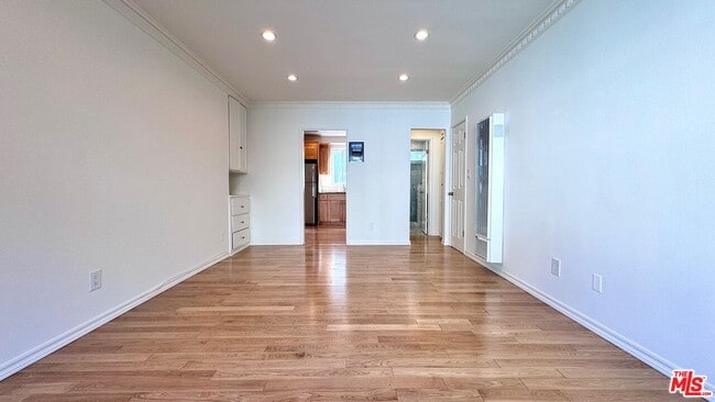 Photo - 1233 N Harper Ave Unit 9