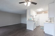 1BR,1BA- 775SF- Kitchen - Terraces at South Pasadena Apartments