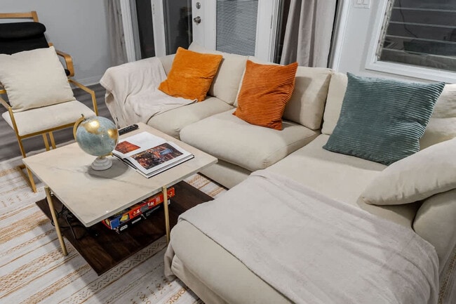 Photo - 4989 Randlett Dr Unit ID1465004P