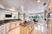 Photo - 16 Oakmont House