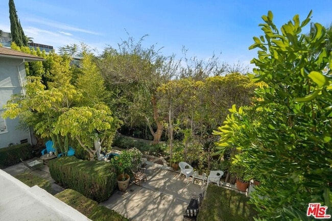 Photo - 1323 N Olive Dr