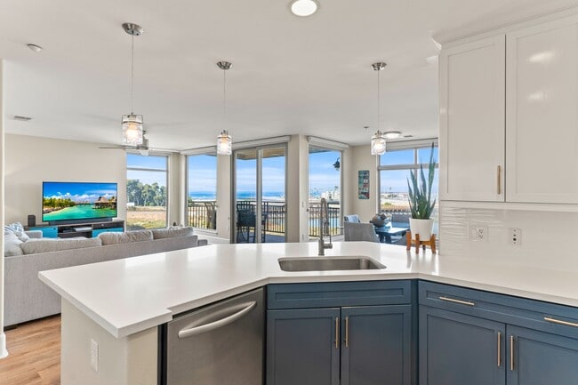 Photo - 1019 Costa Pacifica Way