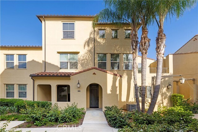 Building Photo - 202 Borrego