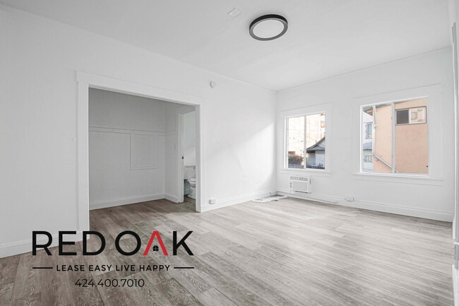 Photo - 822 S Park View St Unit 307