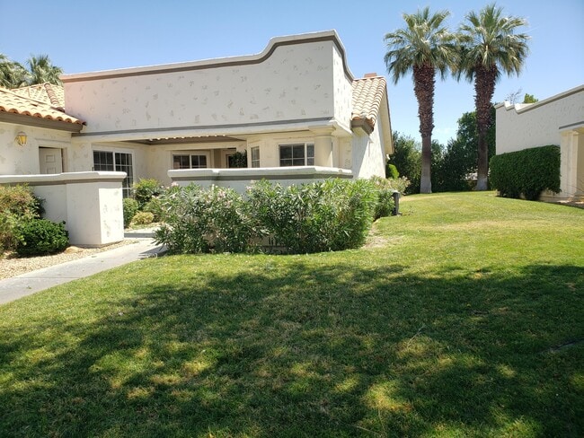 Photo - 136 Desert Falls Dr E
