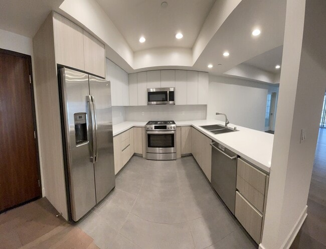 Building Photo - 8417 Blackburn Ave.