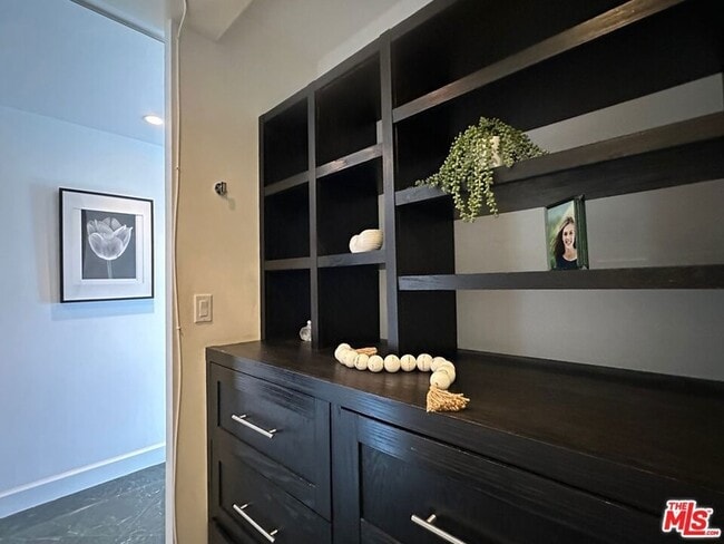 Photo - 999 N Doheny Dr