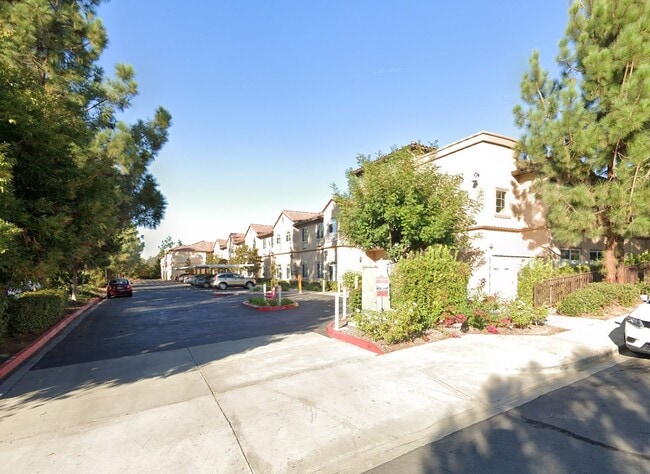 Building Photo - 12740 Gateway Park Rd