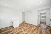 Photo - 521 W 78th St Townhome