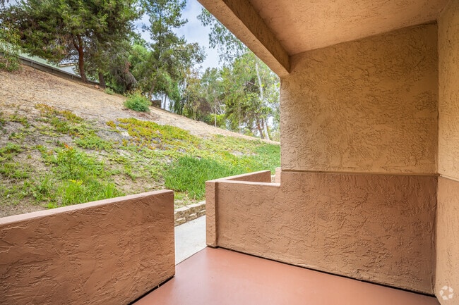 1BR, 1.5BA - 760SF - Elan Village North