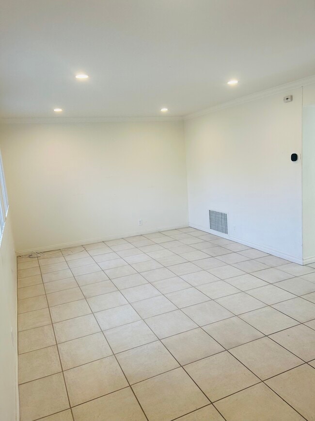 Living room - 9808 Via Sonoma