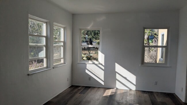 Photo - 10204 Fairgrove Ave