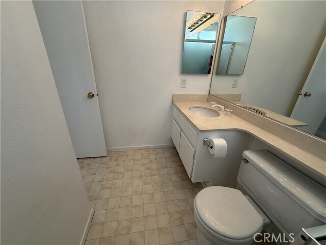 Photo - 2355 S Greenwood Pl Unit B