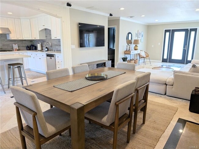 Photo - 3527 Cricklewood St