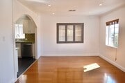 Photo - Serene 3bed /2 Bath Craftsman in Heart of ...