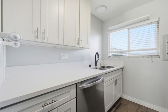 Photo - 267 S Ventura Rd