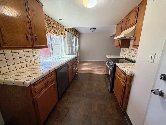 Photo - 1134 W Huntington Dr
