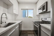 Photo - 1333 W 36th Pl Unit 6