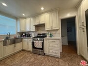 Photo - 14735 Bassett St