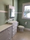 Bathroom - 1427 N Hudson Ave House Unit 1427 N. Hudson Ave.