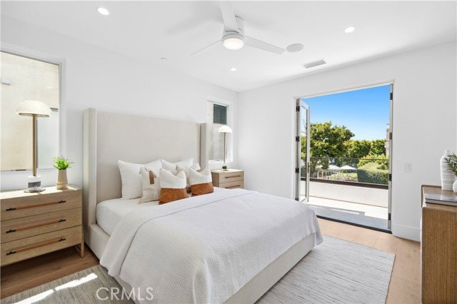 Photo - 430 Fernleaf Ave