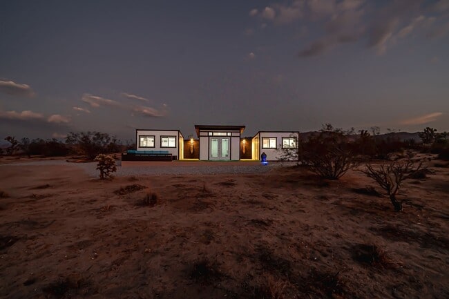 Photo - 60275 Verbena Rd
