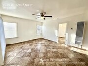 Photo - 1025 W 12th St