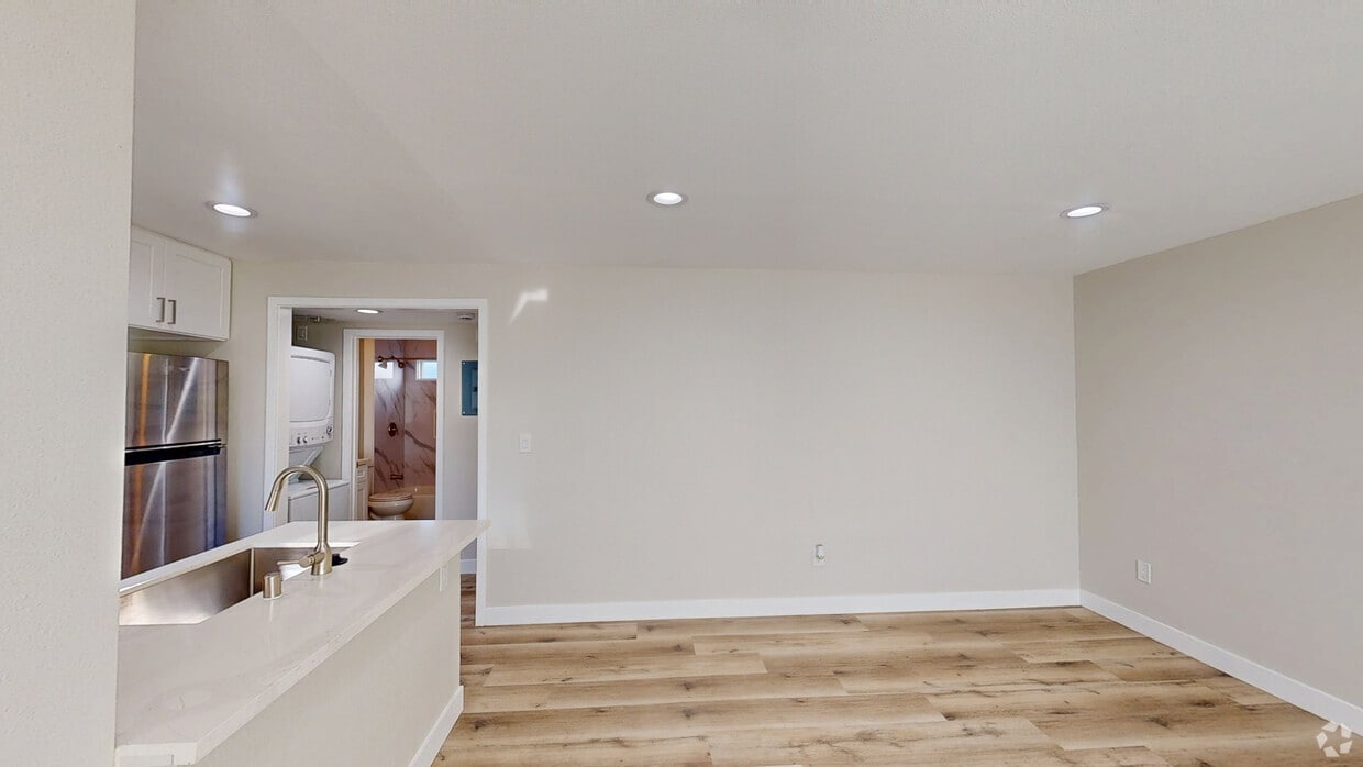 3D Tour - Charle Square Apartments
