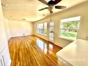 Photo - 21115 Hobart Blvd