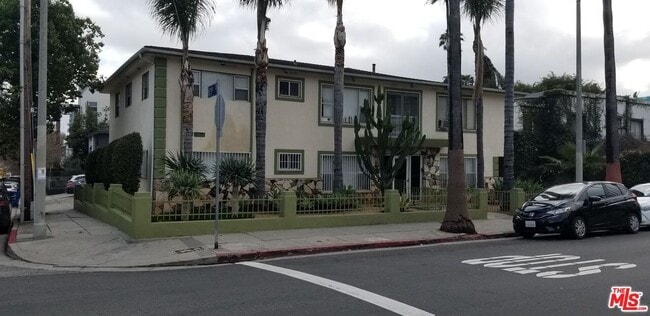 Photo - 5950 Carlton Way Apartment