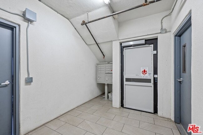 Photo - 1183 Crenshaw Blvd Unit 201