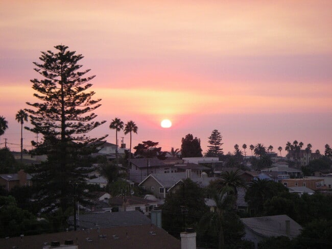 Upper Unit with Ocean View In OB - Complet... - Upper Condo Unit with Ocean View In OB - Complet...