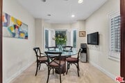 Photo - 326 N Doheny Dr