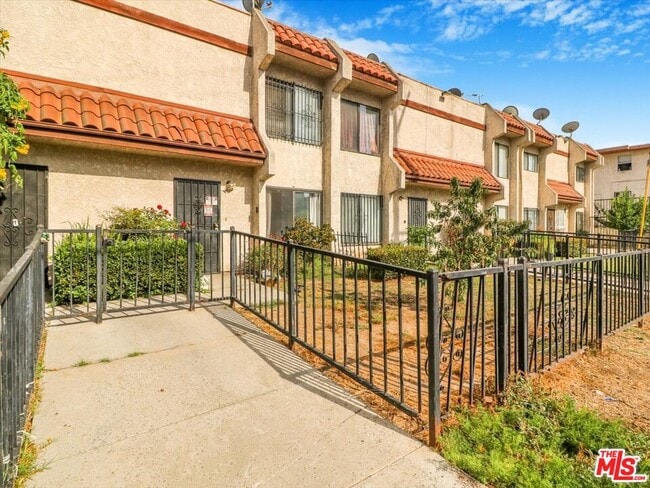 Photo - 11414 Budlong Ave