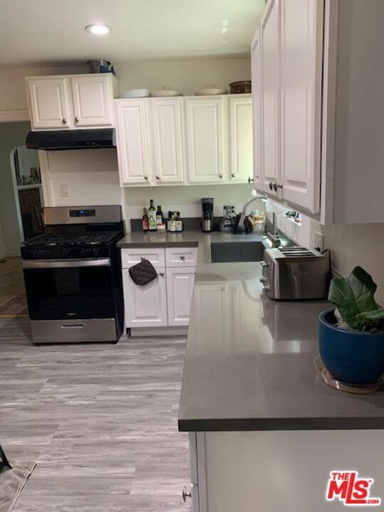 Photo - 831 Wilcox Ave