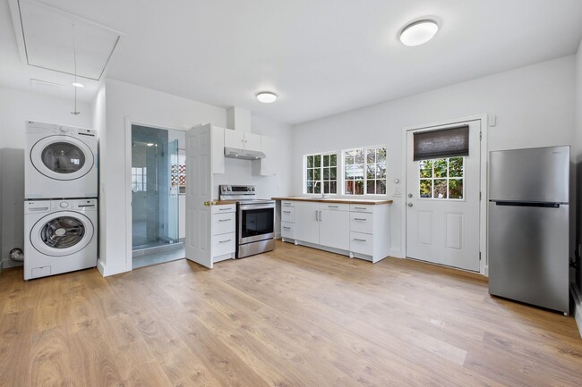 Photo - 570 W Montana St Unit 570 Montana