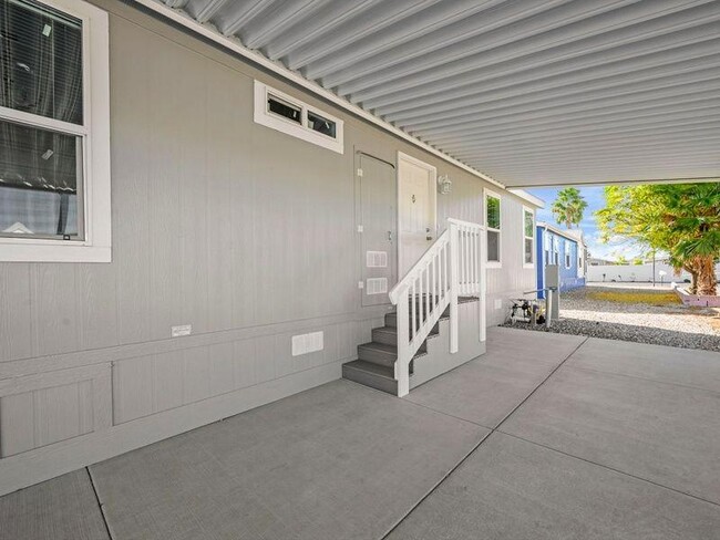 Photo - 4400 W Florida Ave