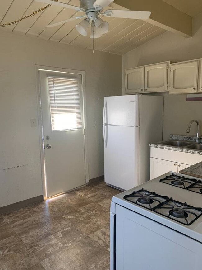 Photo - 595 S 2nd St