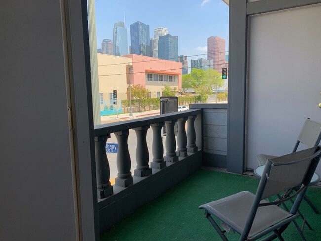 Balcony - 1402 W Olympic Blvd Unit C